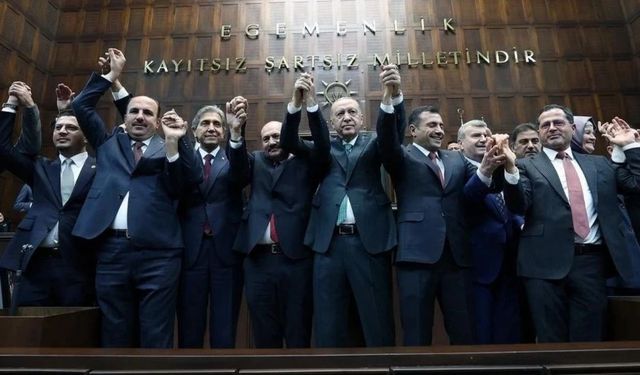 CHP ve Yeniden Refah Partisi Belediyeleri AK Parti'ye Geçti!