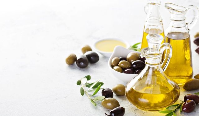 Hakiki zeytinyağı nasıl anlaşılır? Bu yöntemleri deneyin