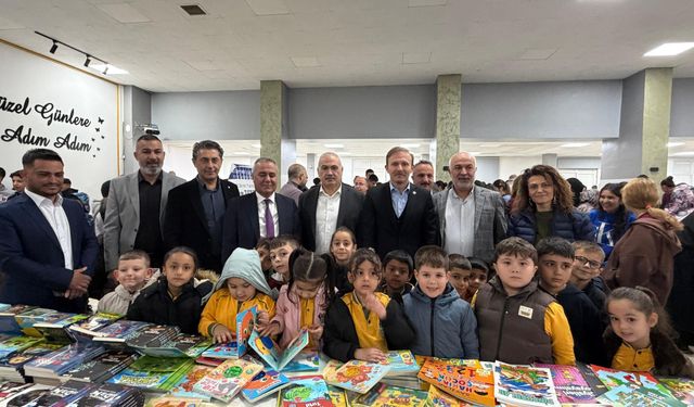 Boğazlıyan'da Kitap Fuarı Açılışına Yoğun İlgi