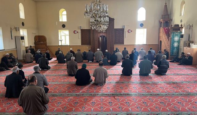 Şefaatli İlçe Müftülüğü Şehitler İçin Dua Edildi