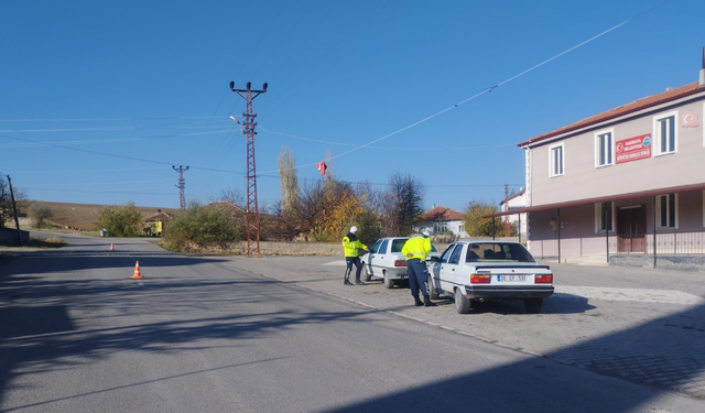 Trafik Denetiminde Aranan Otomobil Yakalandı