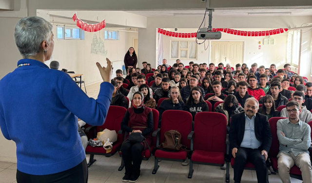 YOBÜ’den Gençlere Doğru İletişim Eğitimi