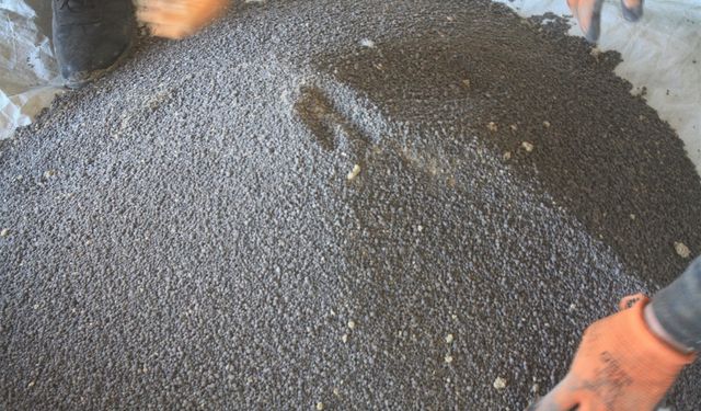 Yozgat’ta Kuraklıkla Mücadelede Yeni Dönem: Buğday Tarlalarında Su Tutucu Polimer Denemesi Başladı