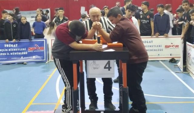 Yozgat’ta Müdürlük Duyurdu: Bilek Güreşi Müsabakaları Başladı