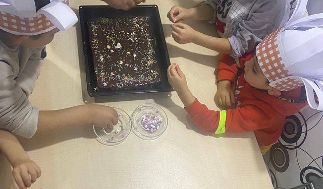 Yozgat’ta Koruma Altındaki Çocuklardan Renkli Pasta Etkinliği