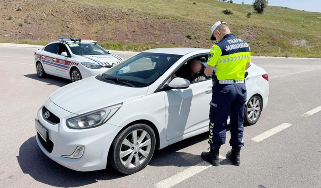 Belgesiz Araç Kullanan Sürücüye 18 Bin 677 TL Ceza