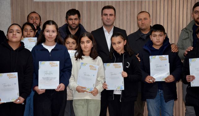 Sarıkaya'da Kudüs Davamız Kitap Okuma Yarışması Ödül Töreni Düzenlendi