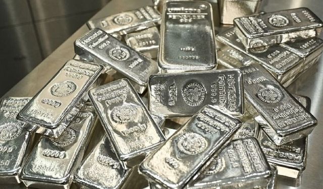 Gümüşe yatırım yapmak doğru mu? İşte 2026 hedefi...