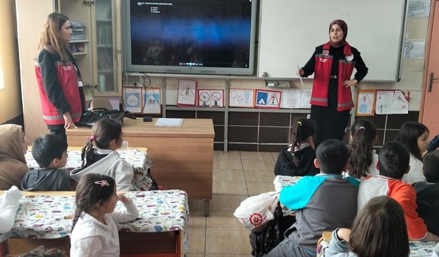 Sarıkaya'da İlkokul Öğrencilerine Gıda Güvenliği ve Hijyen Eğitimi