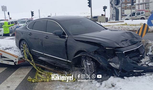 SON DAKİKA! Yozgat’ta Feci Kaza: 1 Kişi Ağır Ağır Yaralı