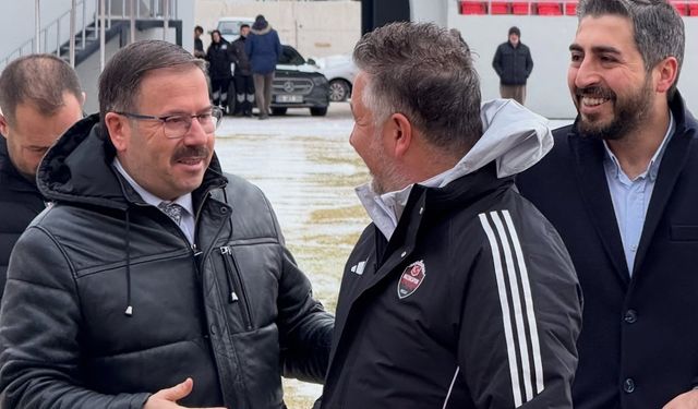 AK Teşkilattan Bozokspor'a Maç Öncesinde Moral Ziyareti