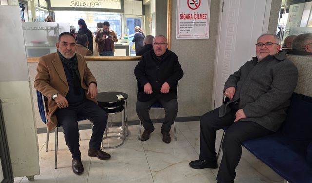 MHP Esnaf Gezilerine Devam Ediyor