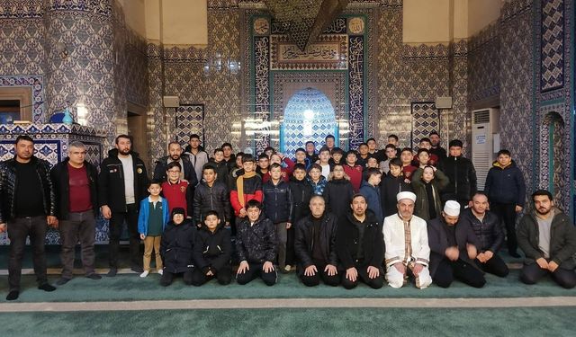 Yozgat'ta Sabah Namazında Buluştular