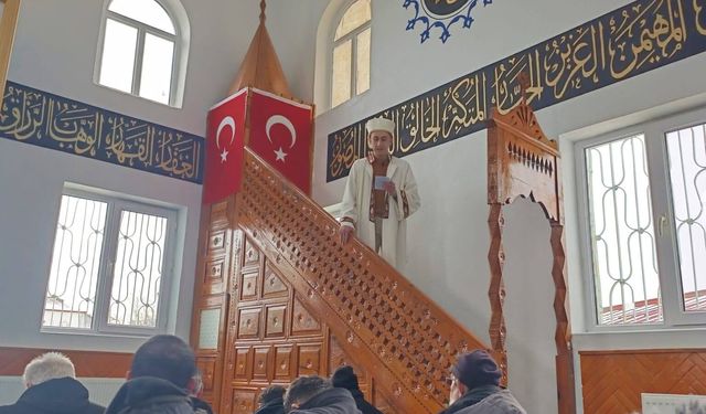 Sarıkaya'da Genç Hafızlar Cuma Namazında Görev Aldı