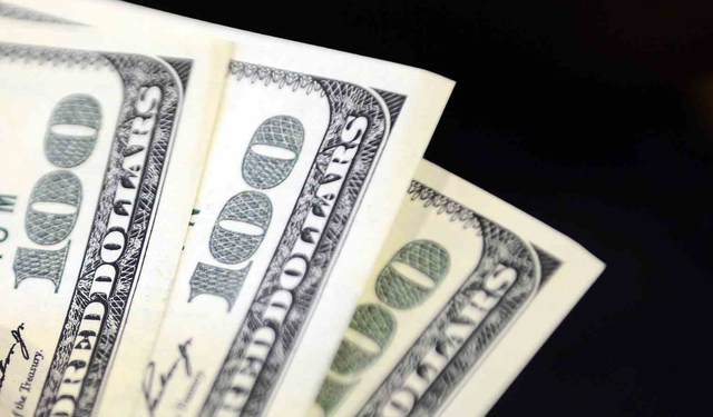 Serbest Piyasada Döviz Fiyatları Güne Yatay Başladı