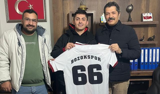 MHP'li Oğuzhan Oğuz, Bozokspor'a Forma Desteği Verdi