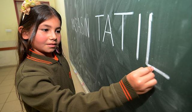 Sömestir Tatili Ne Zaman, Kaç Gün Sürecek? 2026 Ara Tatil Takvimi Netleşti