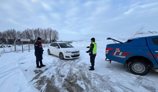 Yozgat'ta Jandarmadan Vatandaşa Yardım Eli