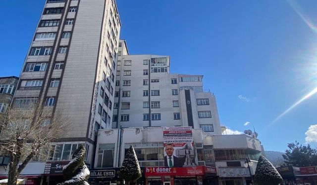 Yozgat Abide İş Hanı’nda Dikkat Çeken İhale: O Kısmı Yenilenecek!