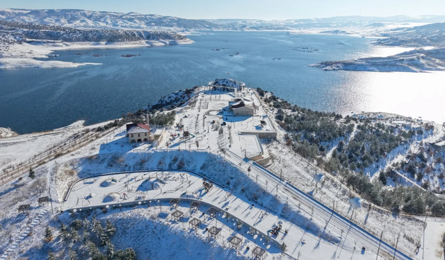 Yozgat’ta Beyaz Örtü Etkisini Artırdı: Sosyal Alanlarda Kartpostallık Manzaralar Oluştu