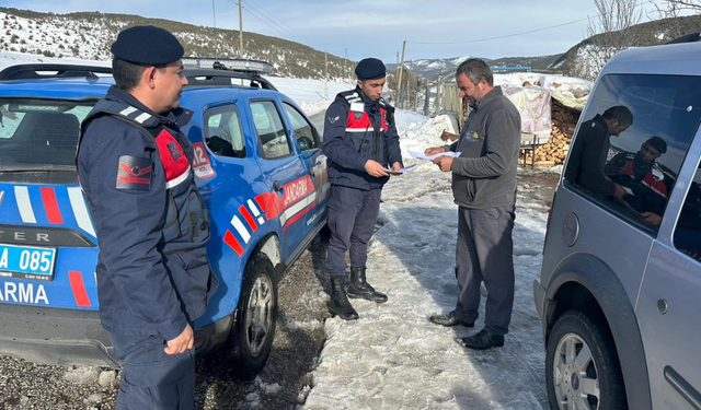 Yozgat’ta Jandarmadan Dolandırıcılığa Karşı Bilgilendirme Çalışması