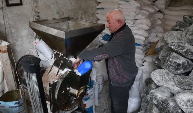 Yozgat’ta Dede Mesleğini Tek Başına Ayakta Tutuyor!