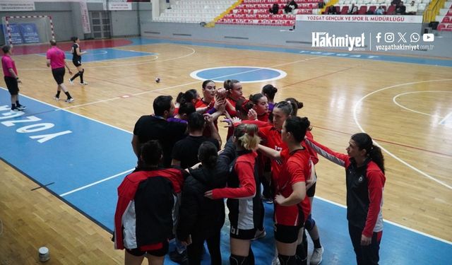 Lidere Yan Bakılmıyor!