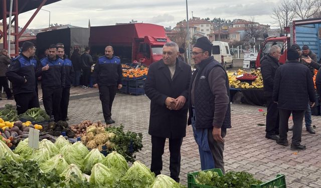 Yozgatlı Belediye Başkanı Pazar Yerinde İncelemelerde Bulundu