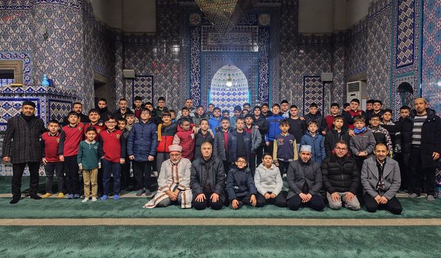 Yozgat'ta Sabah Namazı Buluşmalarına Gençlerden Yoğun İlgi