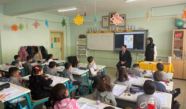 Yozgat'ta Kaymakam Miniklerin Sorularını Cevapladı