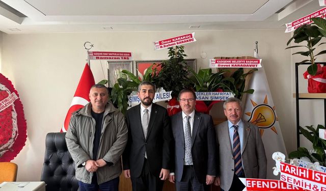 AK Parti Merkez İlçe Başkanı Şimşek, Ziyaretçi Yağmuruna Tutuldu