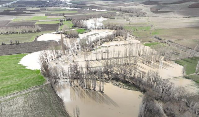 Sorgun'da Sağanak Yağış Tarım Arazilerini Su Altında Bıraktı