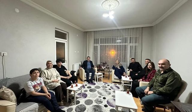 Yerköy'de Ramazan İftarında Vefa Sofrası Kuruldu