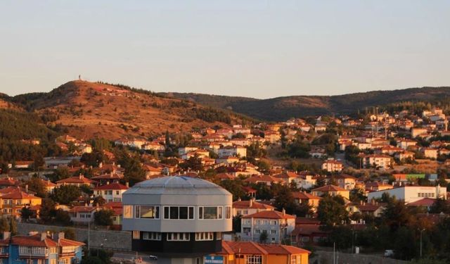 Yozgat Sürmelisi türküsünün hikayesi nedir? İşte Yozgat Sürmelisi sözleri (Dersini almış da ediyor ezber)