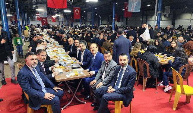 AK Parti Yozgat Heyeti Yerköy'de Rekora İmza Attı: Salona Sığmadılar