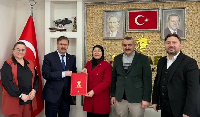 AK Parti Yozgat Kadın Kollarında Bayrak Değişimi