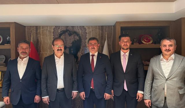 AK Parti Yozgat Vekili, İlçe Başkanlarını Makamında Dinledi