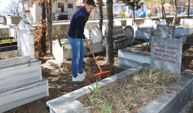 Çekerek'te Mezarlıklara Bayram Öncesi Temizliği