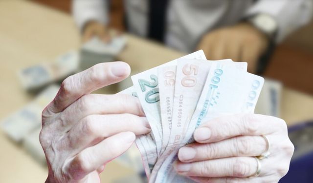 Emekli İkramiyesi Ödemesinde Aylık Bağlanma Şartı ve Hizmet Hesabı Güncellenmeli Mi?