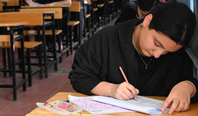 Fırsat Eşitliğine Güçlü Bir Adım: Yozgat’taki Öğrencilerin Sınav Hazırlığı Konuşuluyor