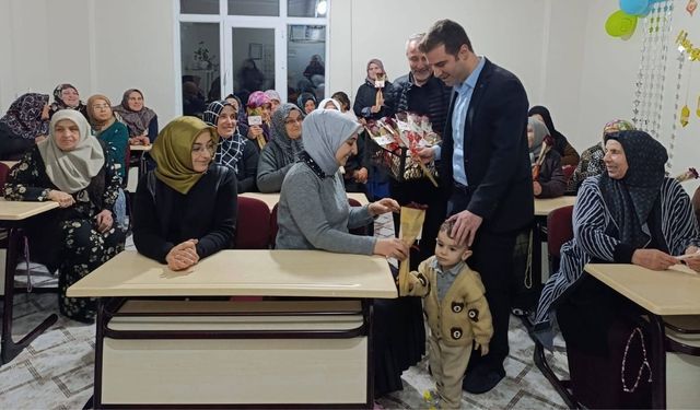 Yozgat Sarıkaya Kaymakamı Demirkıran’dan Kadıgüllü’de Kadın Kursiyerlere Anlamlı Jest