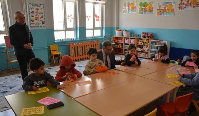 Sınıflara Sürpriz Ziyaret: Yozgat’ta İl Müdürü Öğrencilerle Buluştu