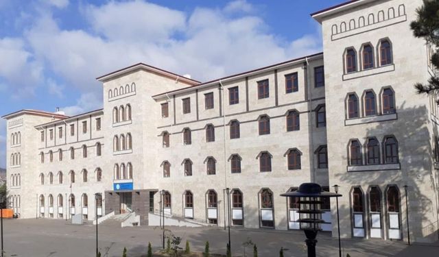 SON DAKİKA! Yozgat’ta Eğitimde Şok Olay: Müdüre Saldırı