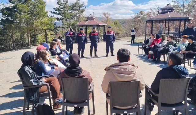 Yozgat'ta Jandarma ve Gençlerden Çevre Farkındalık Faaliyeti