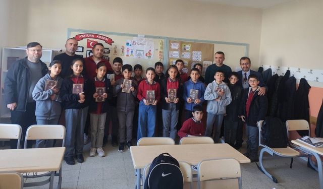 Yozgat’ta Öğrencilerle Buluştu: “Hediyem Kur’an Olsun” Projesi Işık Tuttu