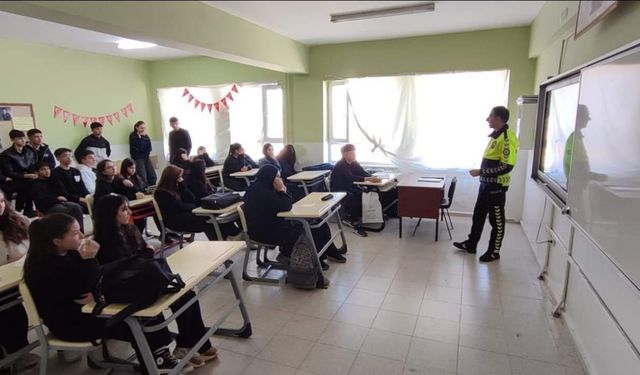 Yozgat'ta Polisten Öğrencilere Trafik ve Güvenlik Eğitimi