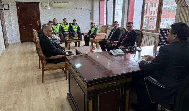 Akdağmadeni Kaymakamlığı’nda Özel Tören: Personelin Başarıları Kutlandı