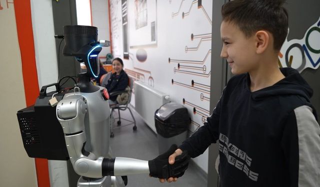 Öğrencilerden yoğun ilgi: “Gerçek insan gibi”