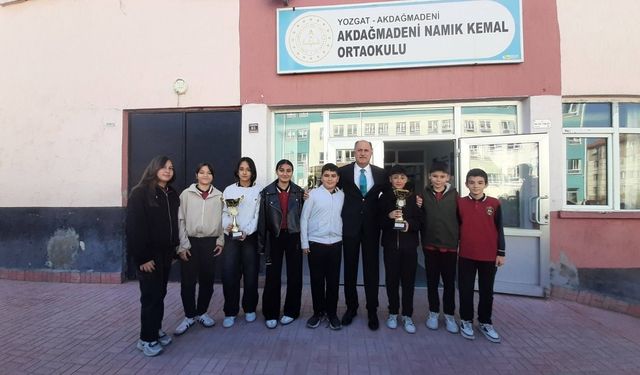 Pota Altında Yozgat Damgası: İki Kupa Birden Geldi!