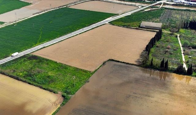 Yağışlar  Çiftçileri Zor Duruma Soktu: Tarlaları Sulara Teslim